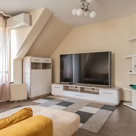 Apartment Stylish With A Big Terrace Next To The Park Sofia